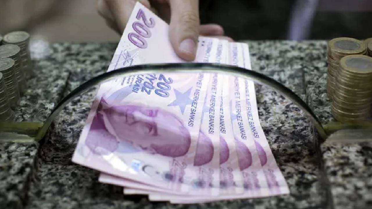 Çalışanlar dikkat! Dev banka Türkiye'de asgari ücret için rakam verdi: İşte dikkat çeken o oran 3
